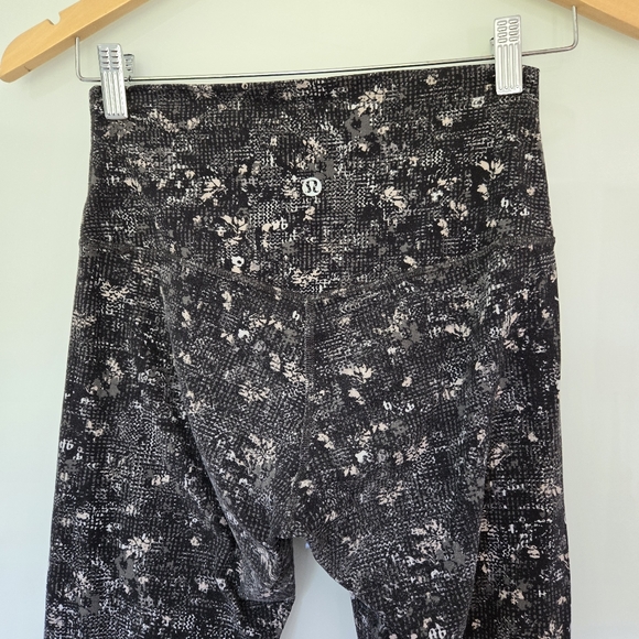 Lululemon Align - Picture 6 of 9